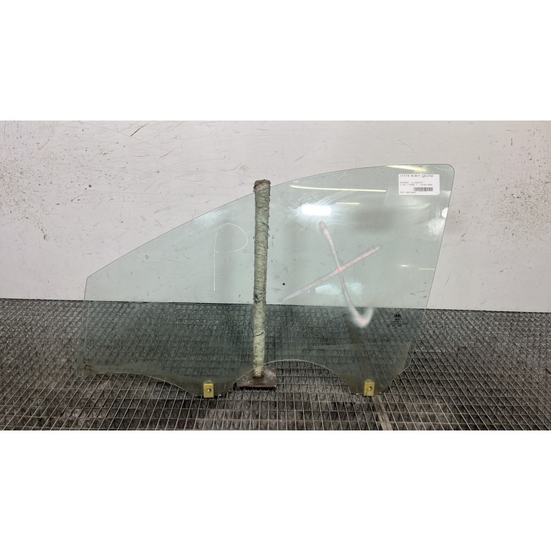 Vitre avant gauche HYUNDAI I 20 1 Photo n°1