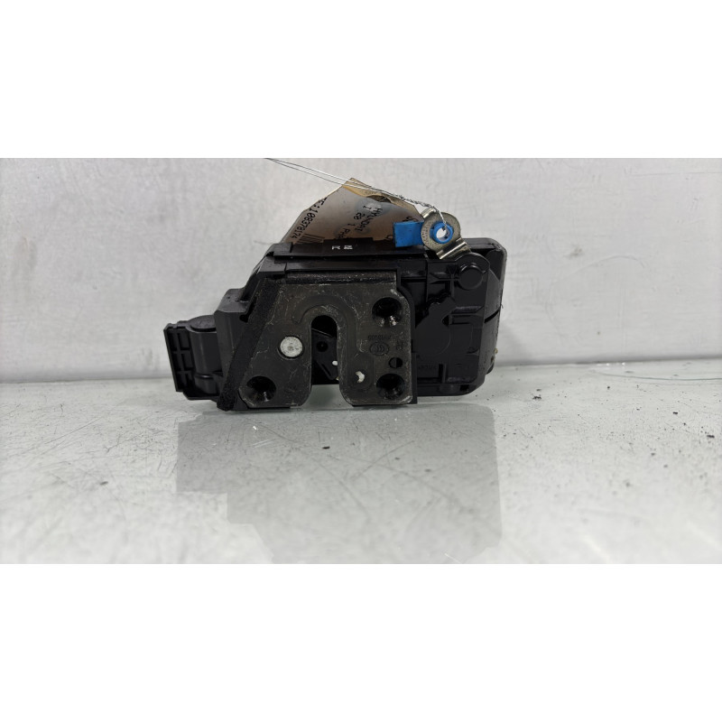 Serrure arriere droit HYUNDAI I 20 1 Photo n°5