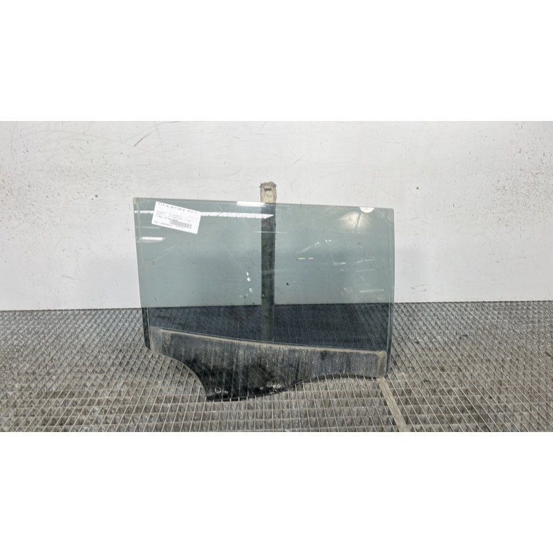 Vitre arriere droit PEUGEOT 2008 2 Photo n°1