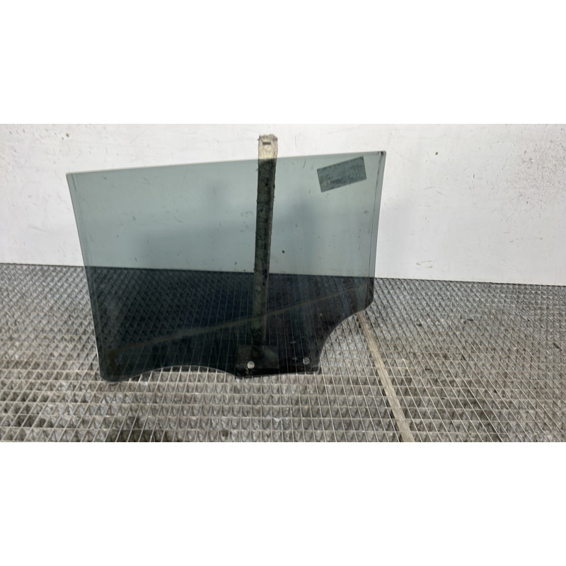 Vitre arriere droit PEUGEOT 2008 2 Photo n°4