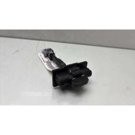 Arret de porte avant droit PEUGEOT 2008 2