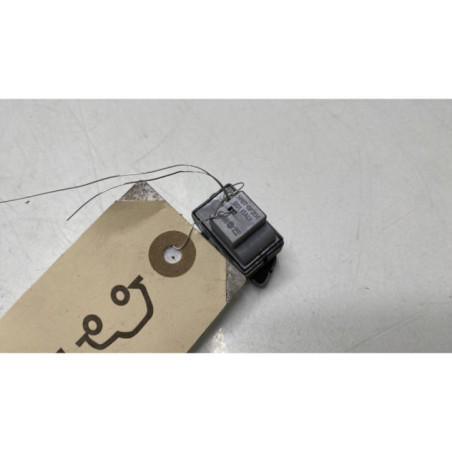 Interrupteur de leve vitre avant droit VOLKSWAGEN POLO 4