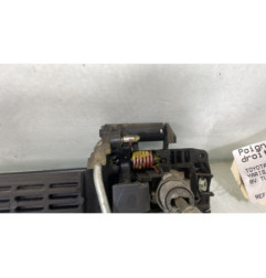 Poignee porte avant droit TOYOTA YARIS 2