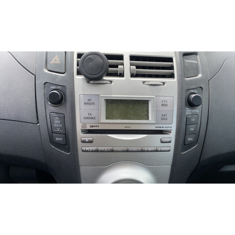 Poignee porte avant droit TOYOTA YARIS 2 Photo n°12
