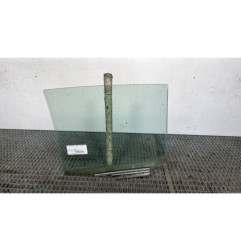 Vitre arriere droit TOYOTA YARIS 2