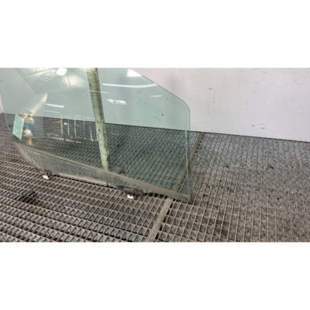 Vitre avant droit TOYOTA YARIS 2