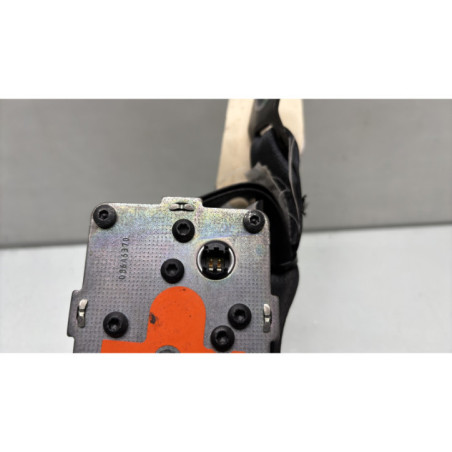 Pretensionneur de ceinture avant gauche TOYOTA YARIS 2