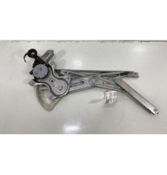 Leve vitre electrique avant droit TOYOTA YARIS 2 Photo n°1
