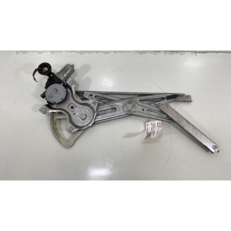 Leve vitre electrique avant droit TOYOTA YARIS 2 Photo n°1