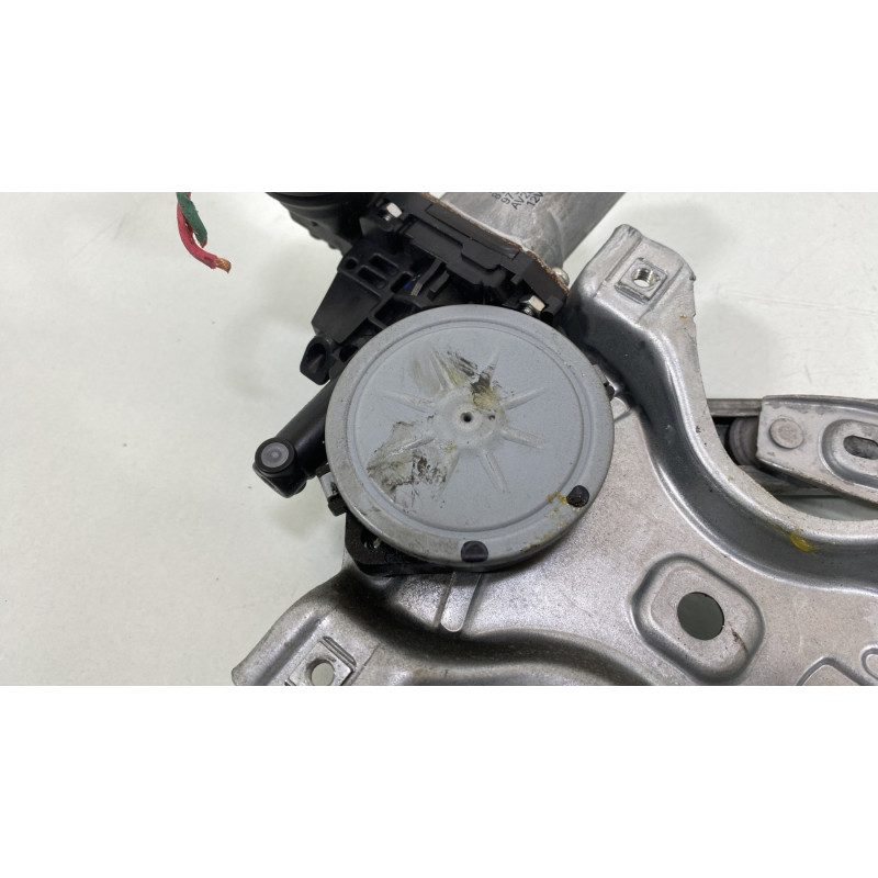 Leve vitre electrique avant droit TOYOTA YARIS 2 Photo n°4