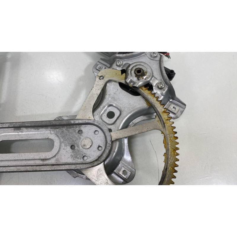 Leve vitre electrique avant droit TOYOTA YARIS 2 Photo n°6