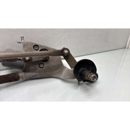 Moteur essuie glace avant TOYOTA YARIS 2