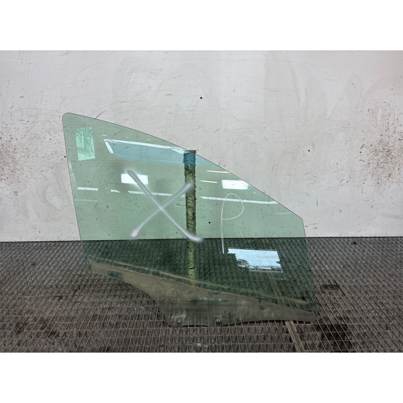 Vitre avant droit PEUGEOT 407 Photo n°3