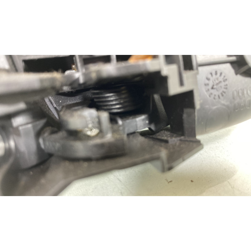 Poignee interieur arriere droit TOYOTA YARIS 2 Photo n°3