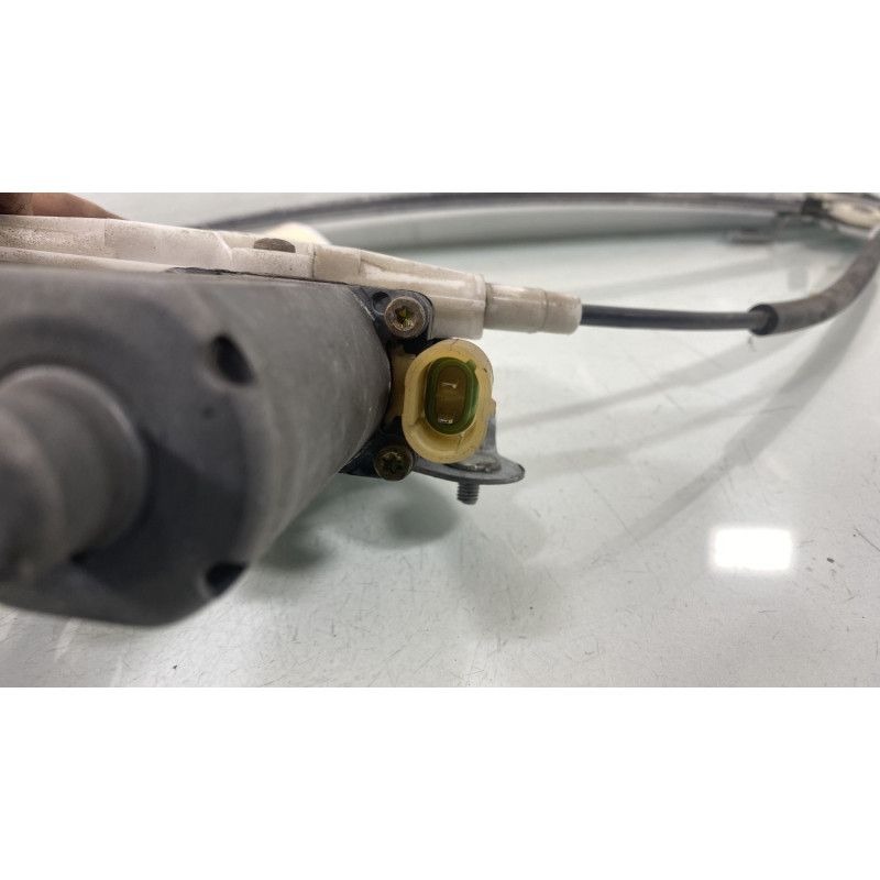 Leve vitre electrique avant droit RENAULT MEGANE 1 Photo n°3