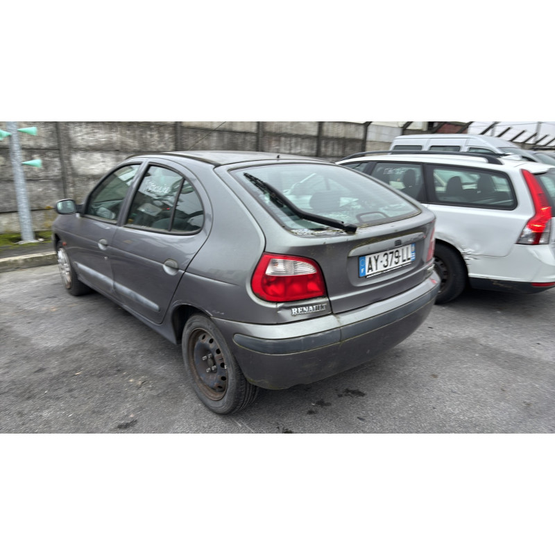Vase de lave glace RENAULT MEGANE 1 Photo n°8