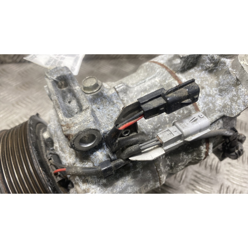 Compresseur clim RENAULT MEGANE 4 Photo n°4
