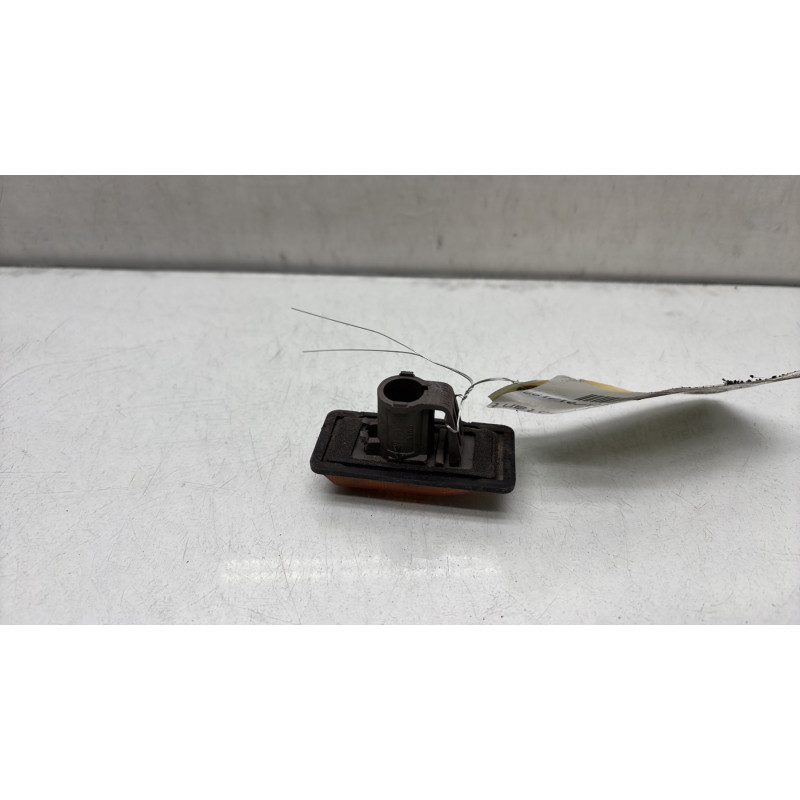 Repetiteur clignotant avant droit  (Feux) PEUGEOT 306 Photo n°2