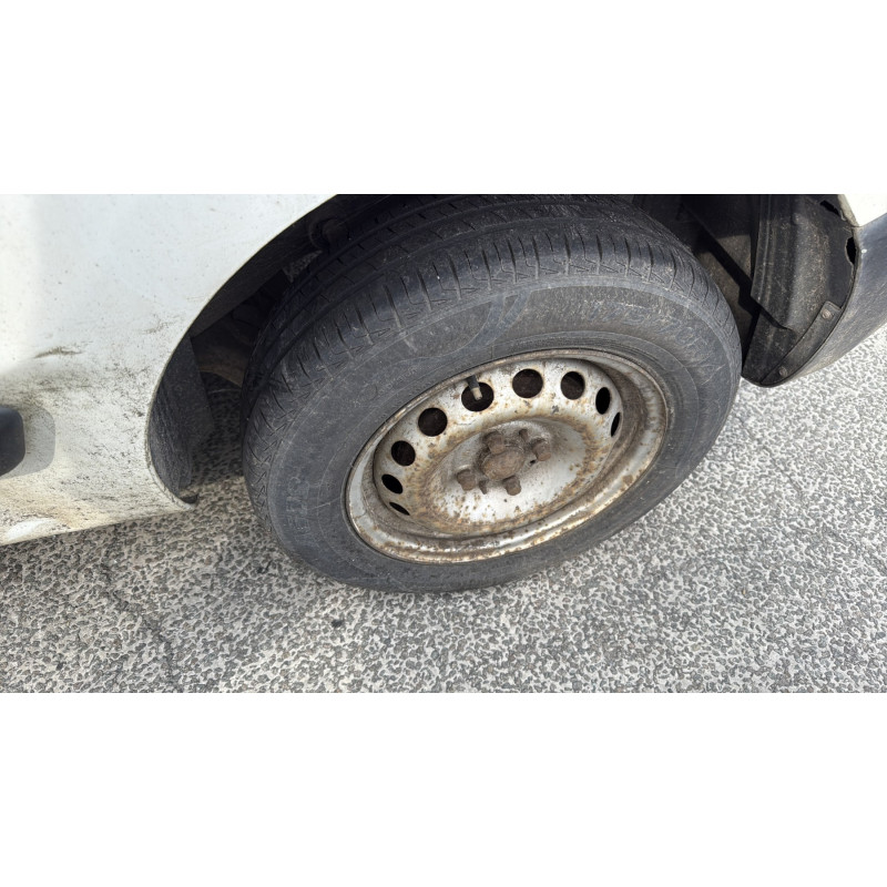 Essieu arriere PEUGEOT BIPPER Photo n°18