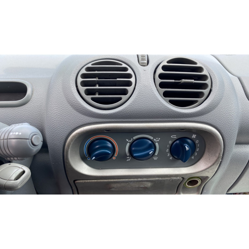 Poignee interieur avant droit RENAULT TWINGO 1 Photo n°18