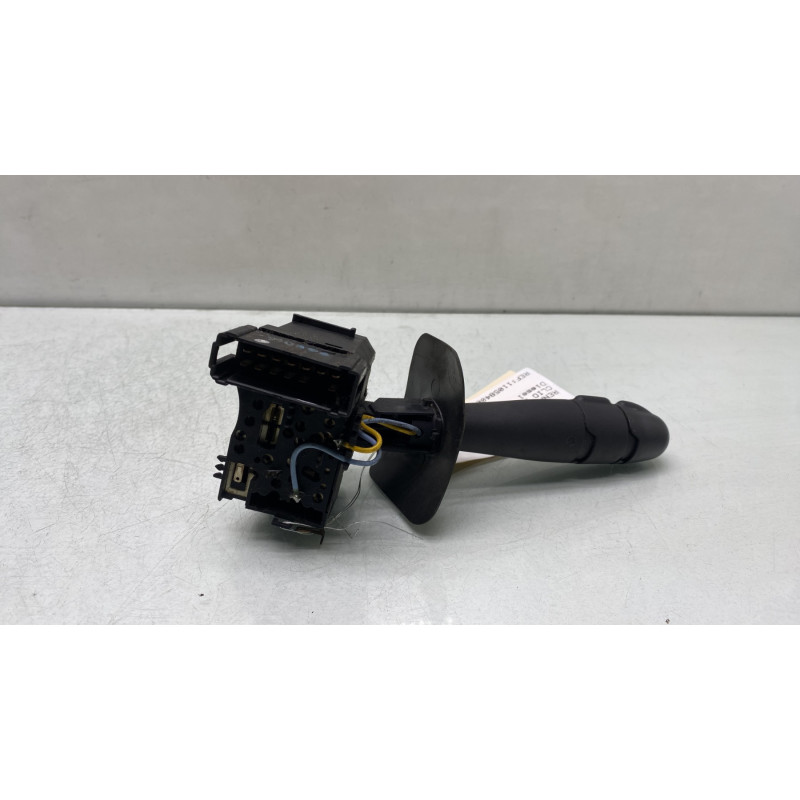 Commodo phare RENAULT CLIO 2 CAMPUS Photo n°3