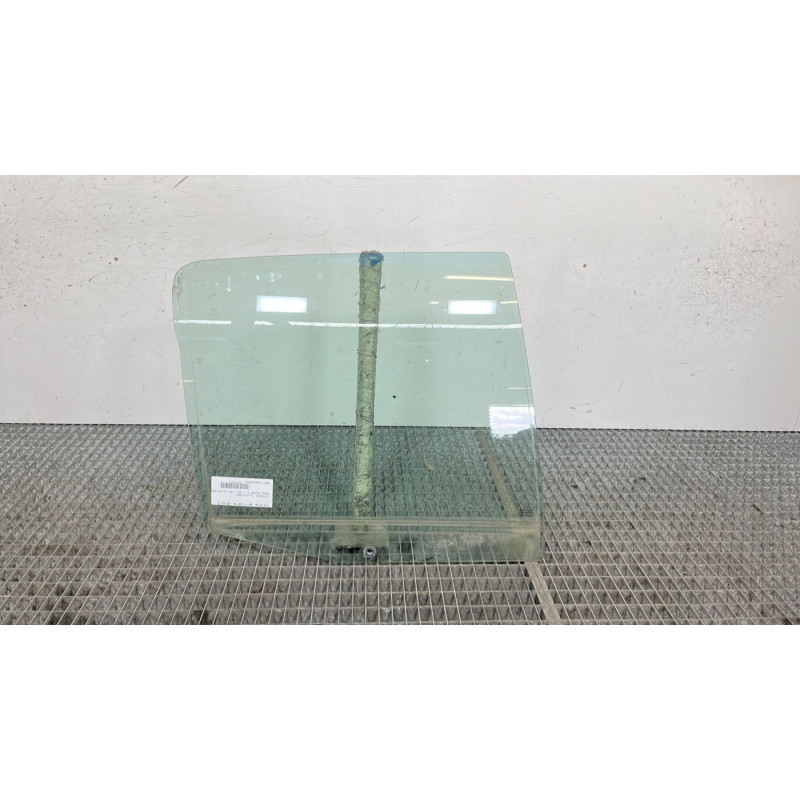 Vitre arriere droit CITROEN SAXO Photo n°1