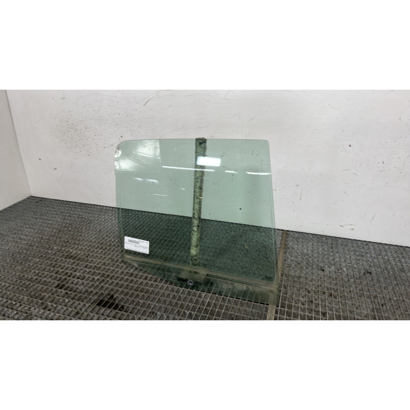Vitre arriere droit CITROEN SAXO Photo n°3
