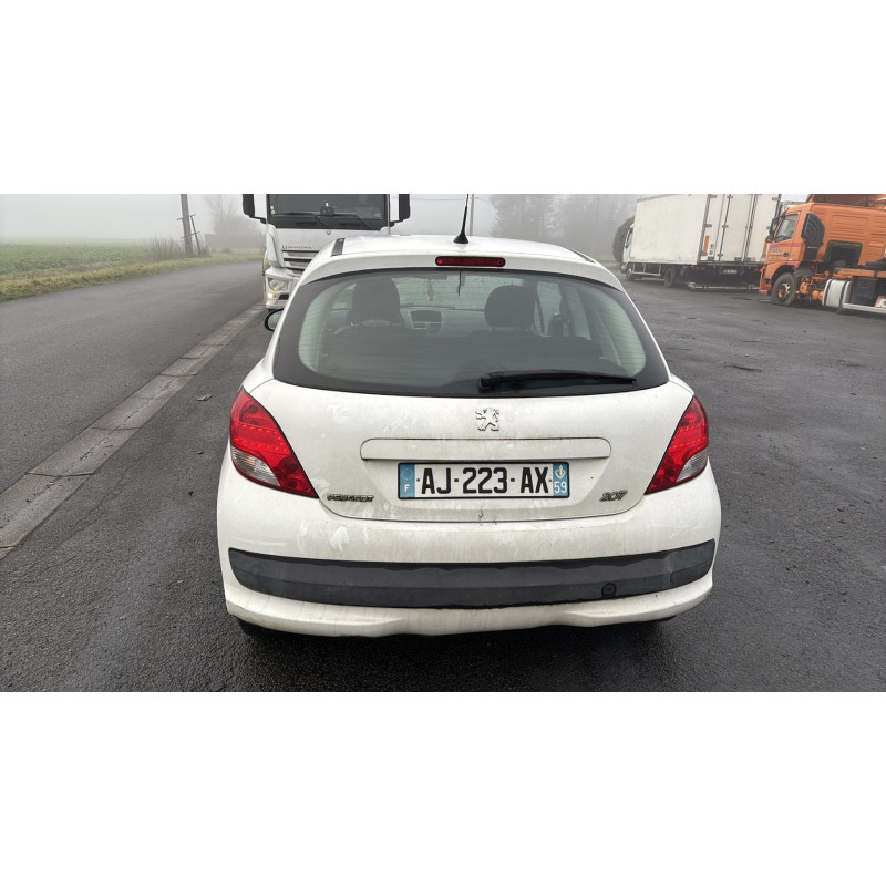 Vitre avant gauche PEUGEOT 207 Photo n°9