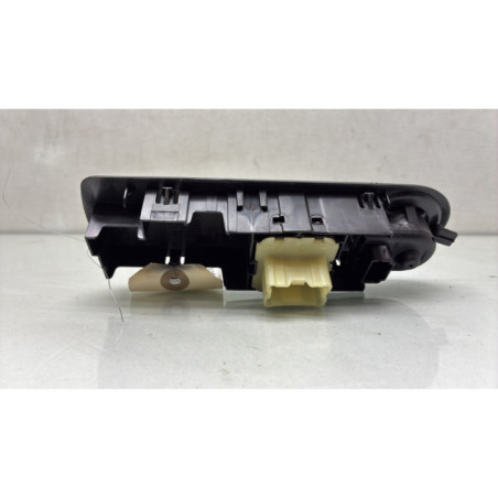 Interrupteur de leve vitre avant gauche RENAULT CLIO 4