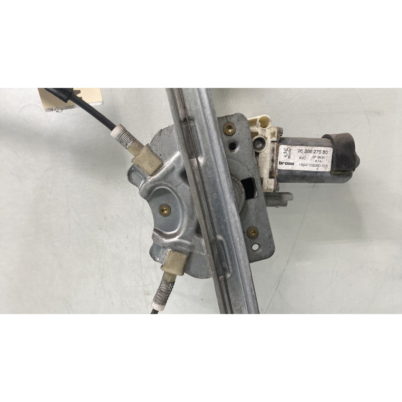 Leve vitre electrique avant droit PEUGEOT 206 Photo n°8