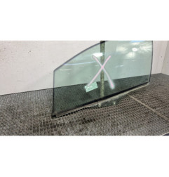 Vitre avant gauche PEUGEOT 207