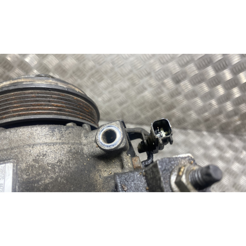 Compresseur clim FORD C-MAX 2 Photo n°4