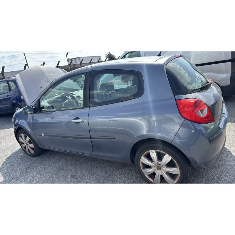Feu arriere principal droit (feux) RENAULT CLIO 3 Photo n°19