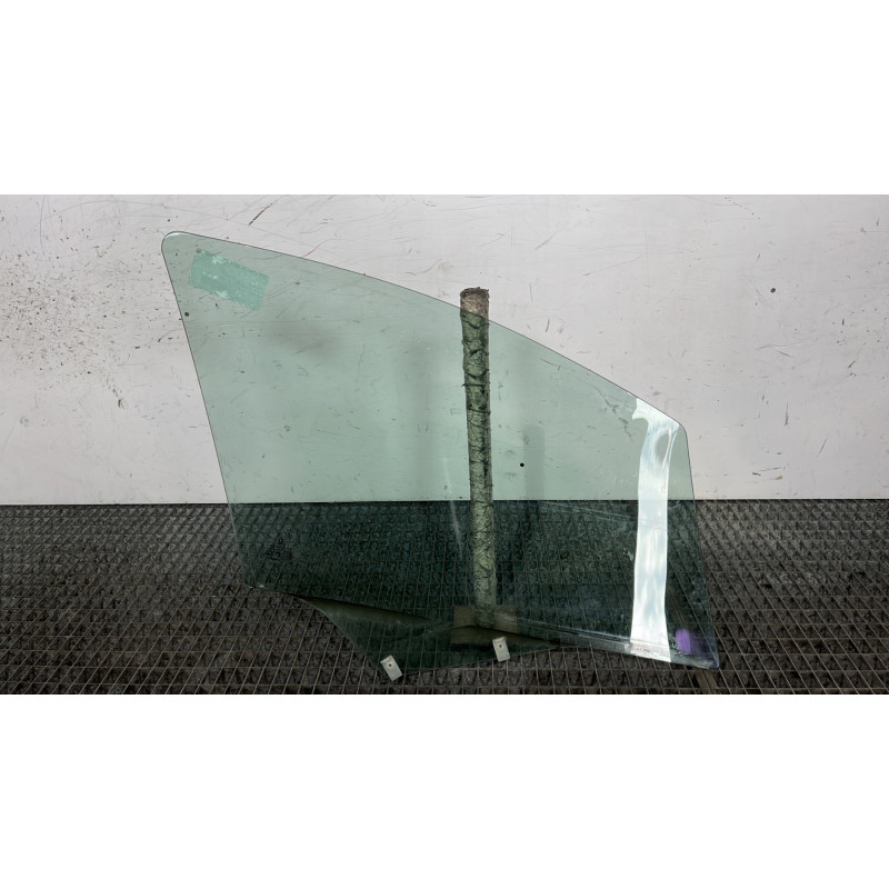 Vitre avant gauche PEUGEOT 307 Photo n°4
