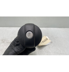 Bouchon de carburant PEUGEOT 208 1 Photo n°1