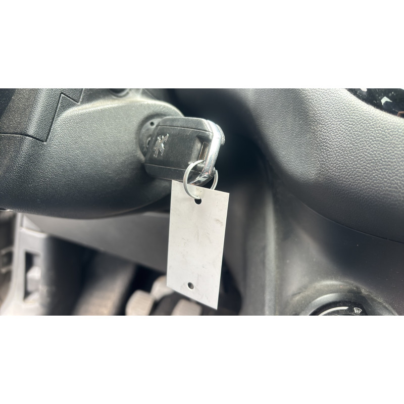 Bouchon de carburant PEUGEOT 208 1 Photo n°20