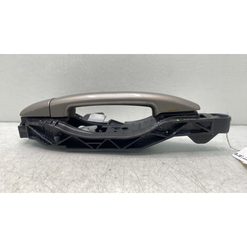 Poignee porte arriere droit PEUGEOT 208 1 Photo n°2