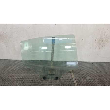 Vitre arriere droit PEUGEOT 208 1 Photo n°1