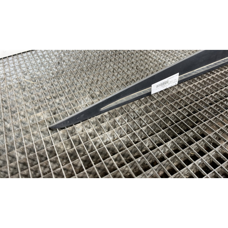 Baguette de porte arriere gauche  RENAULT CLIO 4 Photo n°2