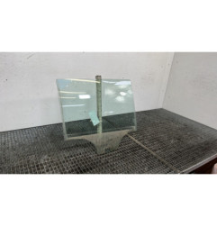 Vitre arriere droit SKODA FABIA 2 Photo n°1
