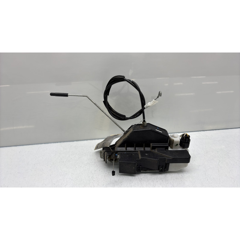 Serrure avant droit VOLKSWAGEN FOX Photo n°1