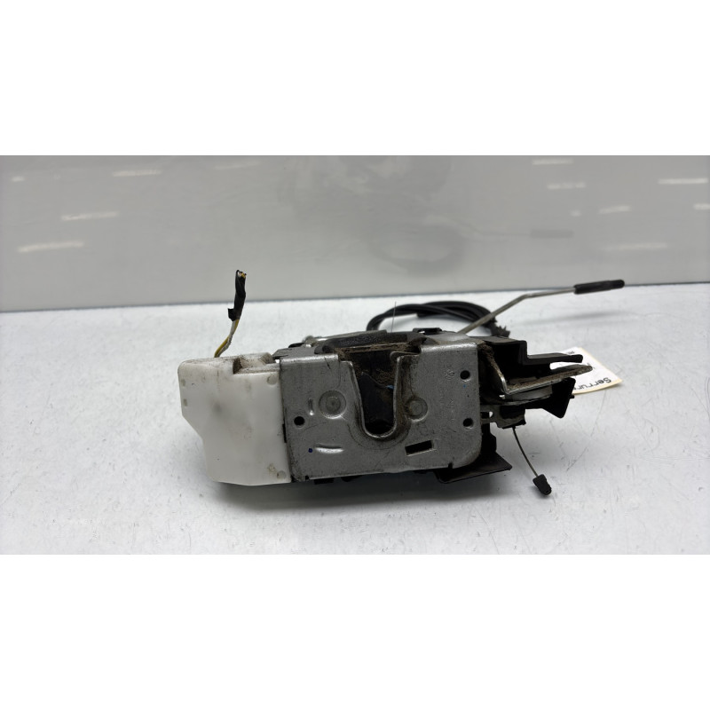 Serrure avant droit VOLKSWAGEN FOX Photo n°6