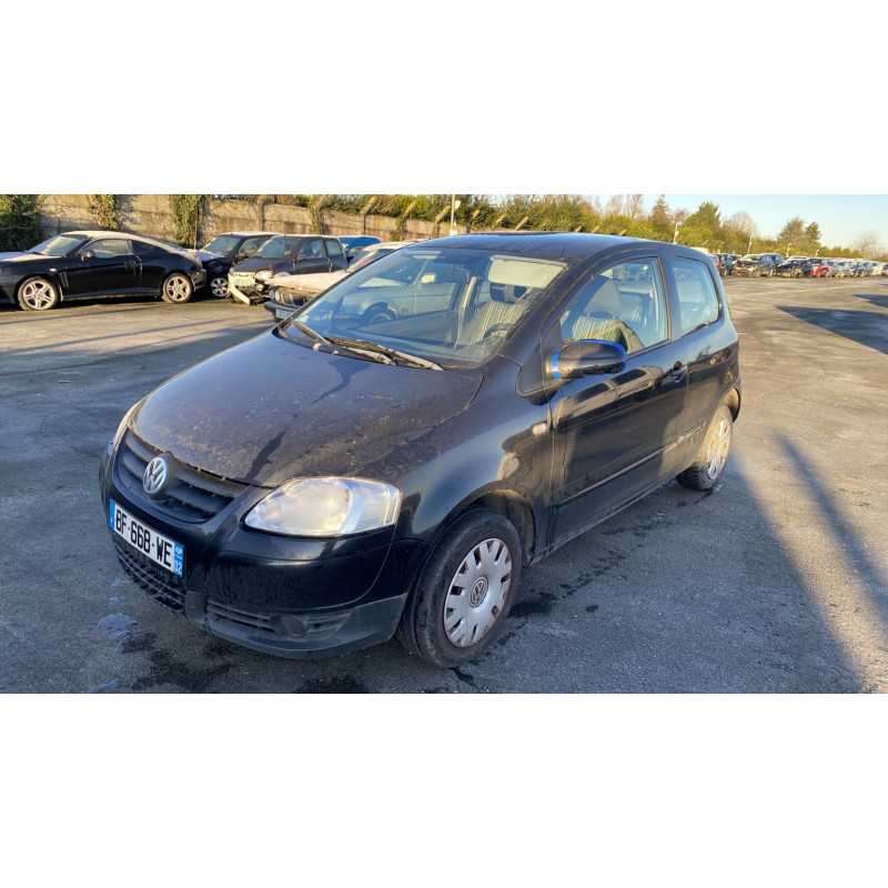 Serrure avant droit VOLKSWAGEN FOX Photo n°7