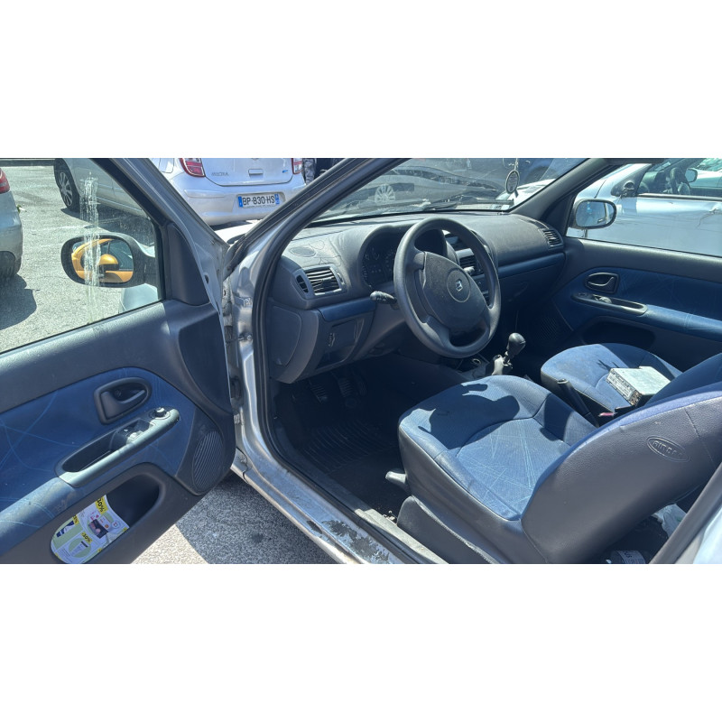 Vitre avant droit RENAULT CLIO 2 Photo n°13