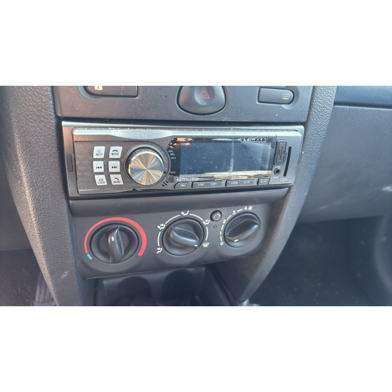 Vitre avant droit RENAULT CLIO 2 Photo n°18