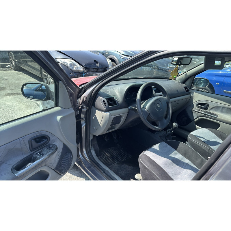 Porte avant droit RENAULT CLIO 2 Photo n°15