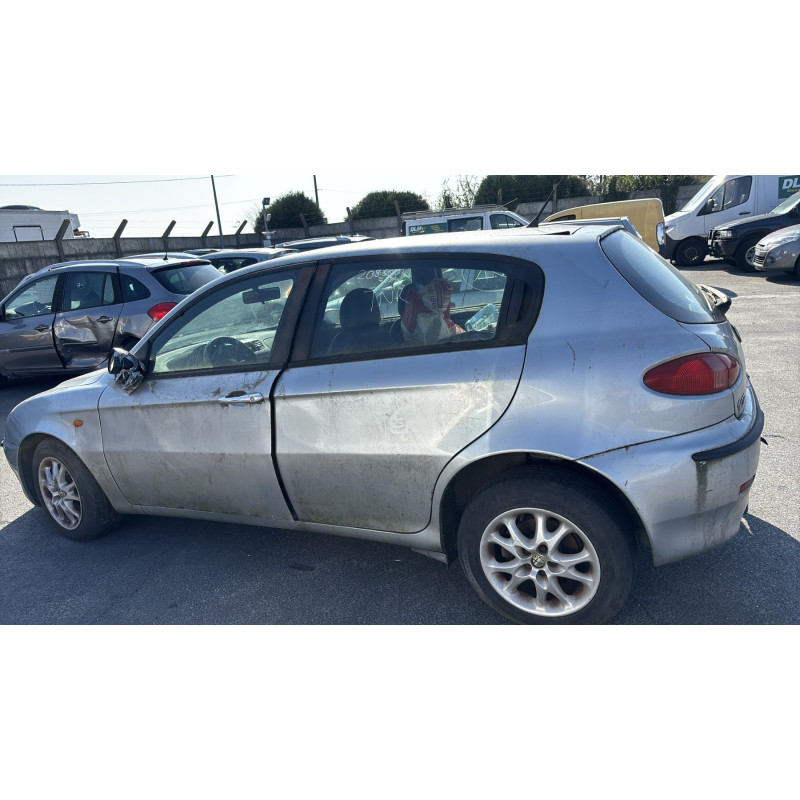 Leve vitre electrique avant gauche ALFA ROMEO 147 Photo n°11