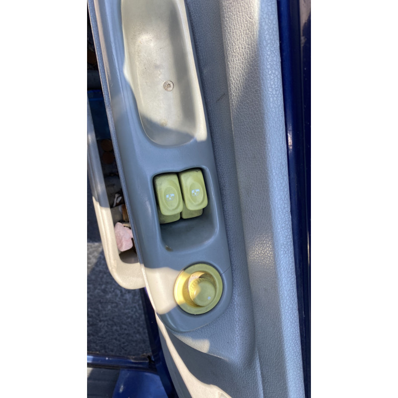 Poignee porte avant droit RENAULT TWINGO 1 Photo n°13