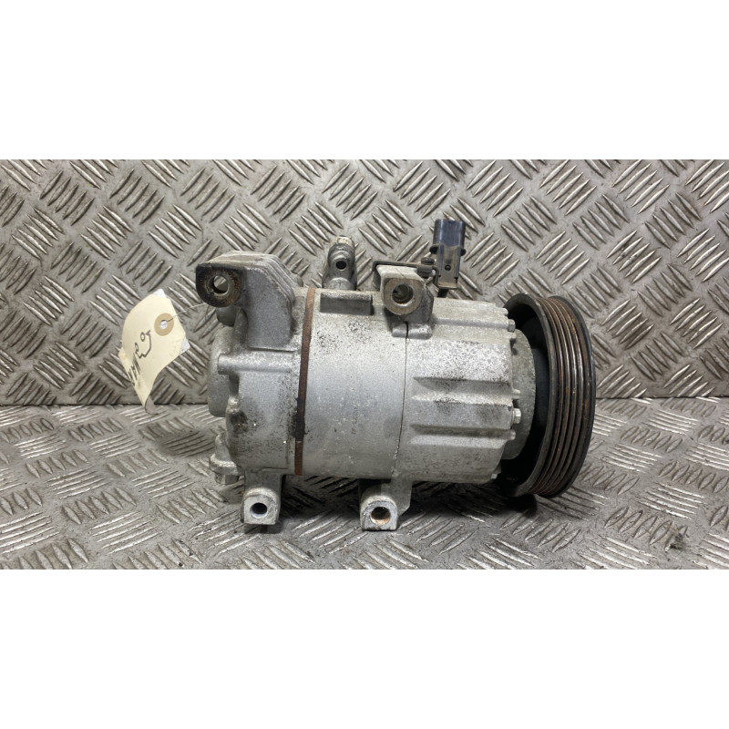 Compresseur clim HYUNDAI I 20 2 Photo n°1