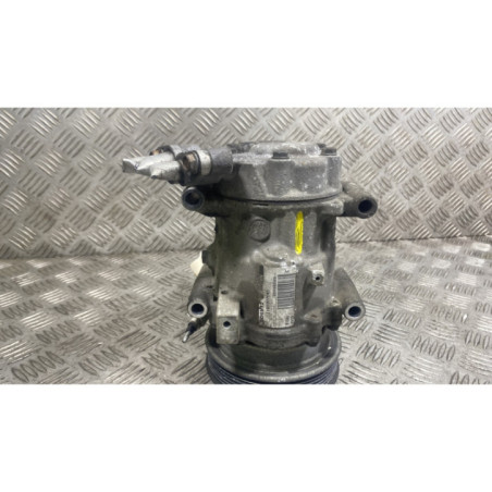 Compresseur clim RENAULT CLIO 2 CAMPUS Photo n°1
